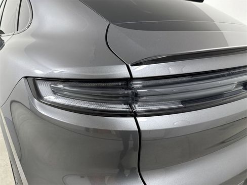 New 2026 Porsche Cayenne S image 18