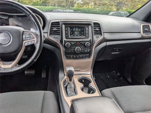 Used 2016 Jeep Grand Cherokee Laredo w/ Quick Order Package 23E AWD/4WD image 18
