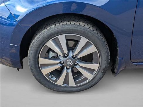 Used 2017 Nissan Leaf SL image 9