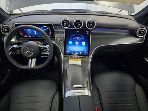 New 2025 Mercedes-Benz GLC 300 4MATIC image 17