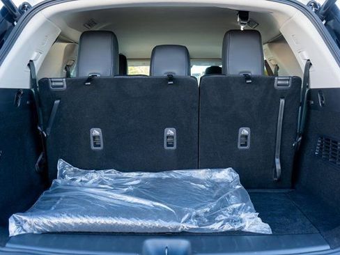 Certified 2025 Nissan Pathfinder SL image 10