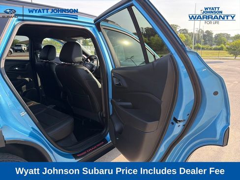 Used 2025 Chevrolet Trax RS w/ Driver Confidence Package FWD image 34