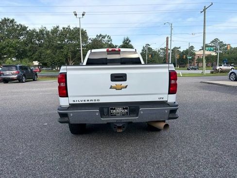 Used 2019 Chevrolet Silverado 2500 LTZ w/ Duramax Plus Package AWD/4WD image 6
