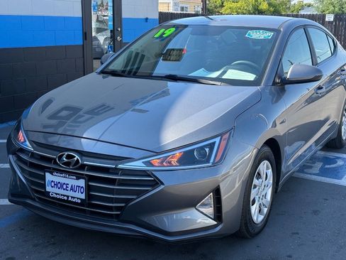 Used 2019 Hyundai Elantra SE FWD image 2