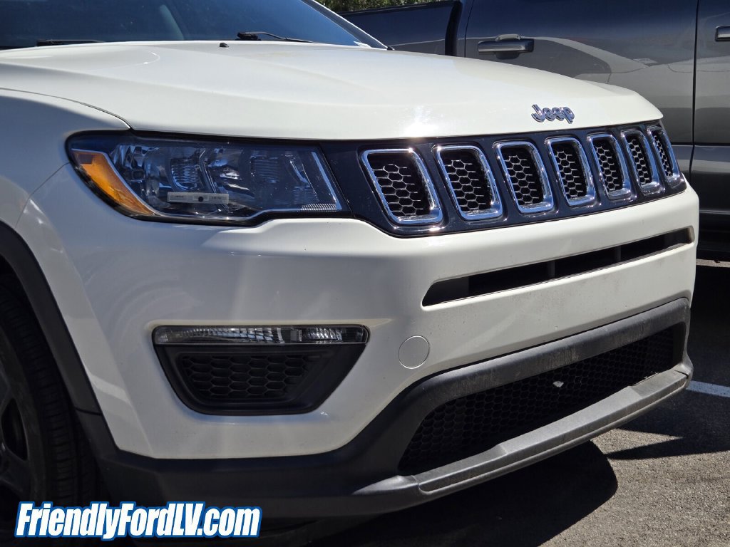 Used 2019 Jeep Compass Sport FWD image 2