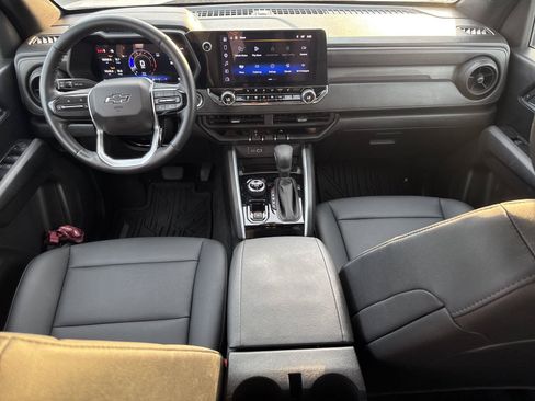 Used 2025 Chevrolet Colorado Trail Boss AWD/4WD image 13