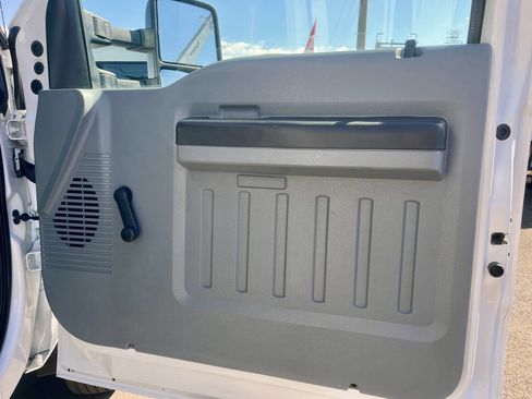 Used 2016 Ford F450 XL w/ Snow Plow Prep Package image 17