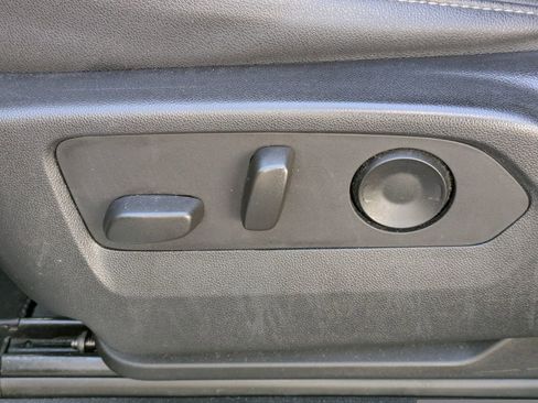 Used 2023 Chevrolet Tahoe LT image 21