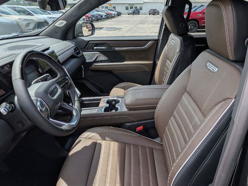 New 2026 GMC Acadia Denali Ultimate AWD/4WD image 10