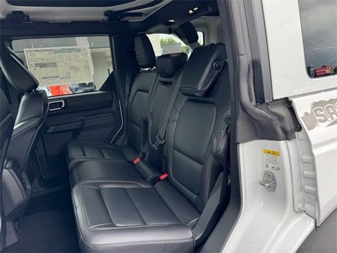 New 2025 Ford Bronco Badlands image 11