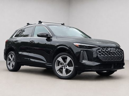 Certified 2025 Audi Q5 Premium w/ Premium Plus AWD/4WD image 1