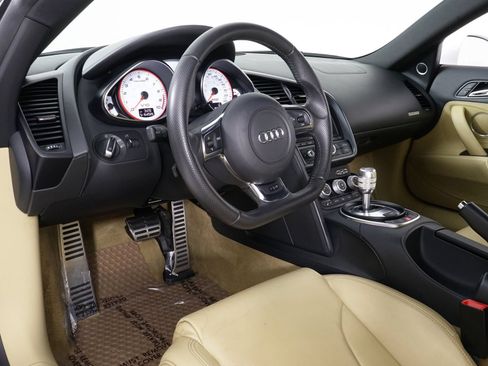 Used 2011 Audi R8 V10 AWD/4WD image 4