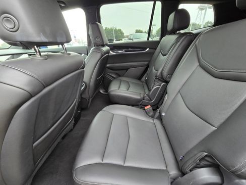 Used 2025 Cadillac XT6 Premium Luxury AWD/4WD image 11