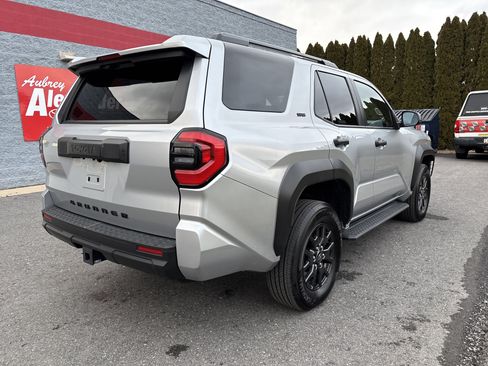 Certified 2025 Toyota 4Runner SR5 image 3