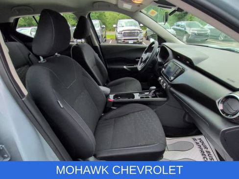 Used 2023 Nissan Kicks SV FWD image 27