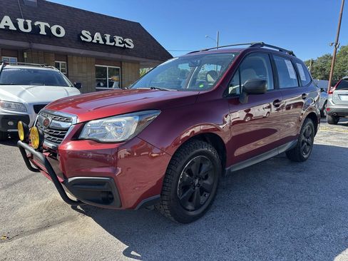 Used 2018 Subaru Forester 2.5i w/ Alloy Wheel Package AWD/4WD image 1