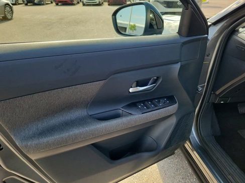 Certified 2026 Nissan Kicks SV image 23