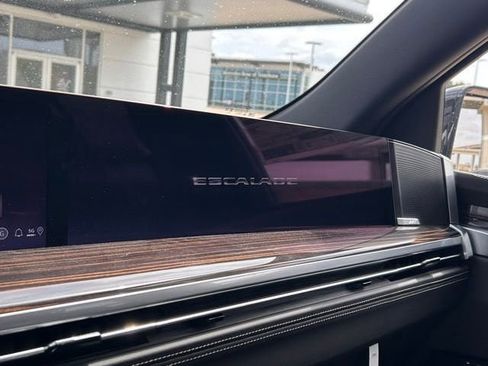 New 2026 Cadillac Escalade Luxury w/ Touring Package AWD/4WD image 33