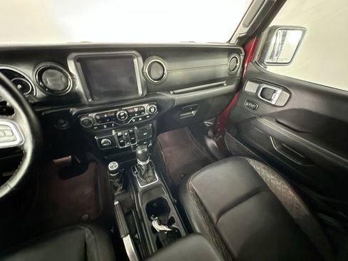 Used 2021 Jeep Wrangler Unlimited Sahara AWD/4WD image 11