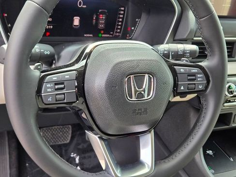 New 2026 Honda Pilot Touring image 13