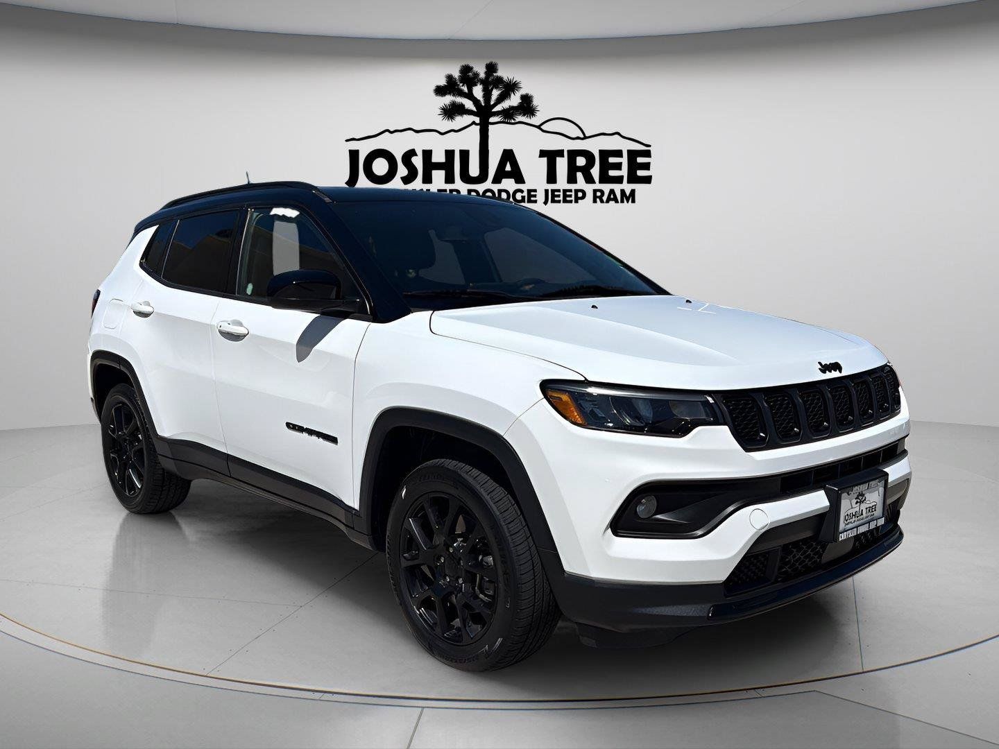 Used 2023 Jeep Compass Latitude AWD/4WD image 1