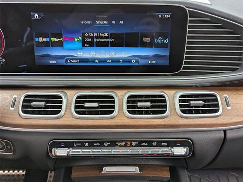 New 2025 Mercedes-Benz GLS 450 4MATIC image 12