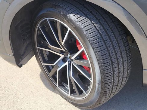 Used 2019 Audi Q8 Prestige w/ Year 1 Package image 12