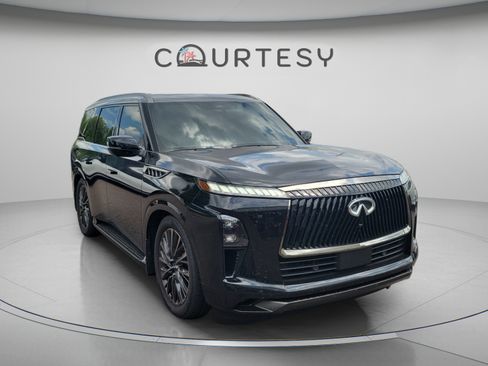 Certified 2026 INFINITI QX80 Autograph w/ Premium Cargo Package AWD/4WD image 4