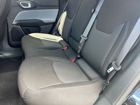 Used 2023 Jeep Compass Sport AWD/4WD image 14