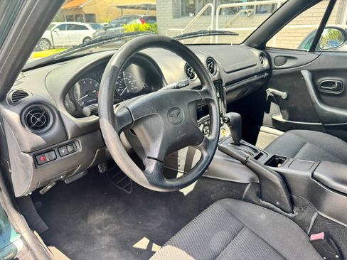 Used 1999 MAZDA MX-5 Miata RWD image 17