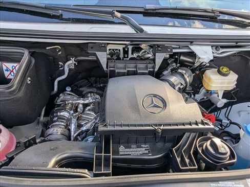 New 2025 Mercedes-Benz Sprinter 4500 image 15