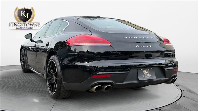 Used 2016 Porsche Panamera S RWD image 3