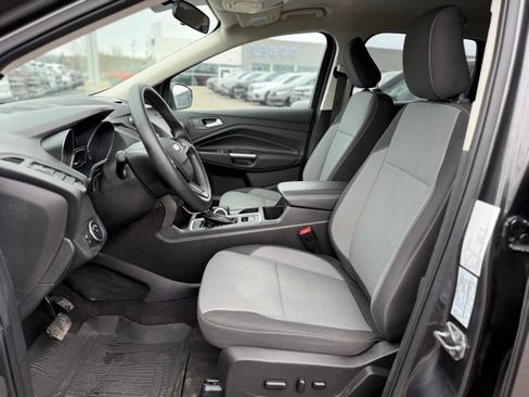 Used 2018 Ford Escape SE w/ SE SYNC Package image 14