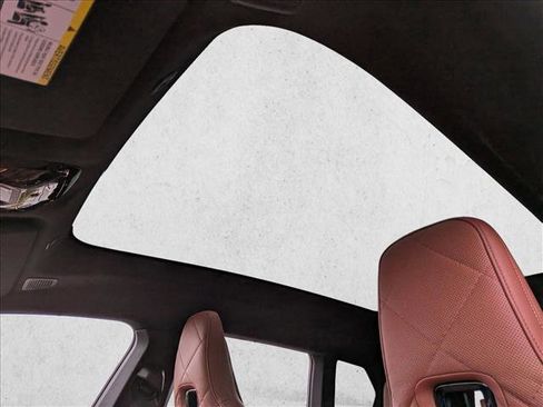 Used 2025 BMW iX M60 image 13