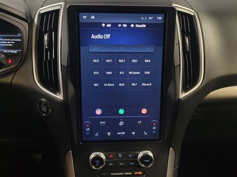 Used 2024 Ford Edge SEL image 25