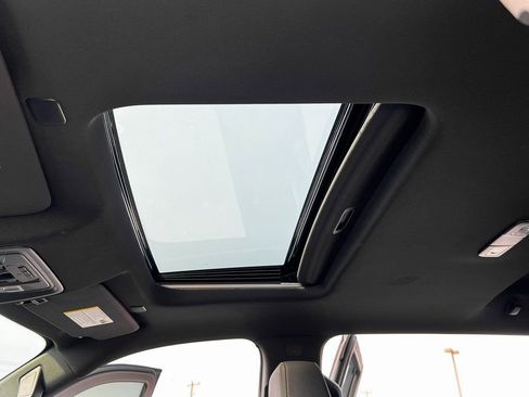 Used 2024 GMC Sierra 1500 AT4 w/ AT4 Preferred Package image 6