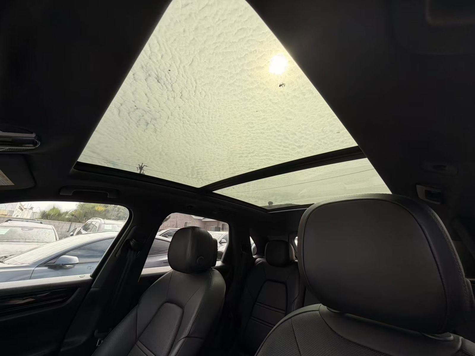 Used 2019 Porsche Cayenne AWD/4WD image 18