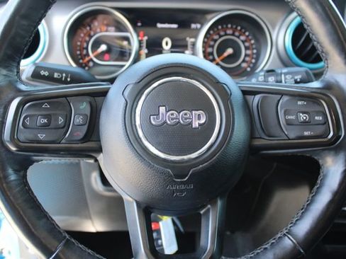 Used 2022 Jeep Wrangler Unlimited Sport AWD/4WD image 16