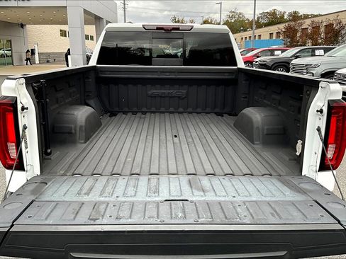 Certified 2022 GMC Sierra 1500 AT4 w/ AT4 Premium Package image 31