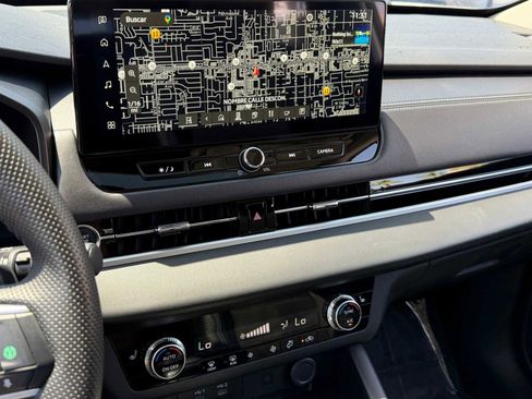 Used 2025 Mitsubishi Outlander SE FWD image 21
