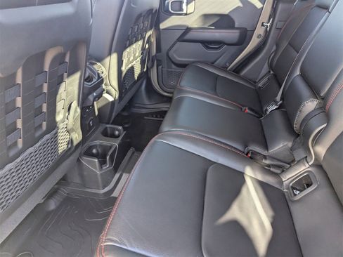 Used 2020 Jeep Gladiator Rubicon image 14