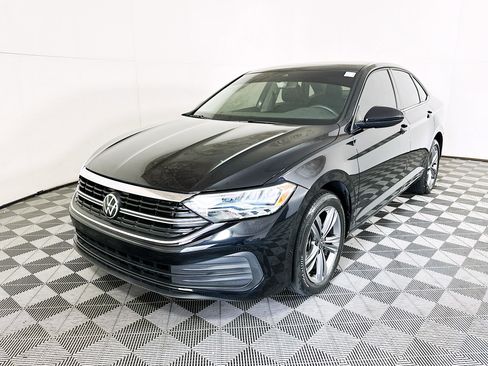 Used 2024 Volkswagen Jetta SE FWD image 7