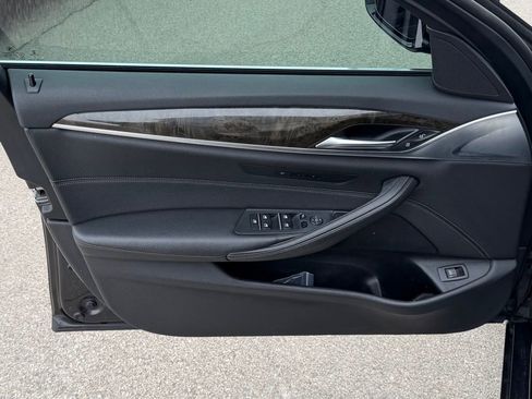 Used 2019 BMW 540i w/ Premium Package image 15