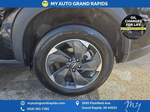 Used 2025 Nissan Rogue SV AWD/4WD image 30