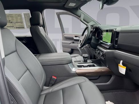 New 2025 Chevrolet Silverado 1500 LT Trail Boss w/ Convenience Package II AWD/4WD image 17