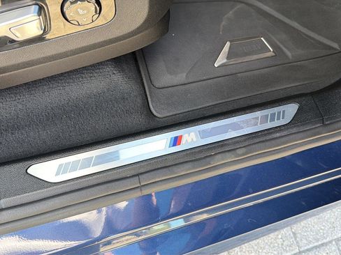 Used 2019 BMW X5 xDrive50i w/ M Sport Package image 22