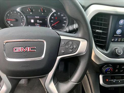 Used 2021 GMC Acadia SLE w/ Driver Convenience Package image 19