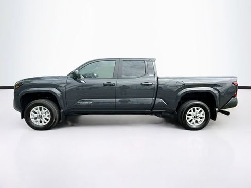 Used 2024 Toyota Tacoma SR5 AWD/4WD image 4