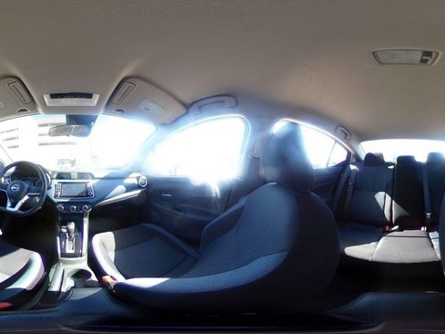 Used 2025 Nissan Versa SV image 40