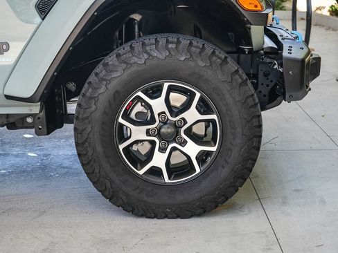 Used 2023 Jeep Wrangler Unlimited Rubicon 4xe w/ Steel Bumper Group AWD/4WD image 9
